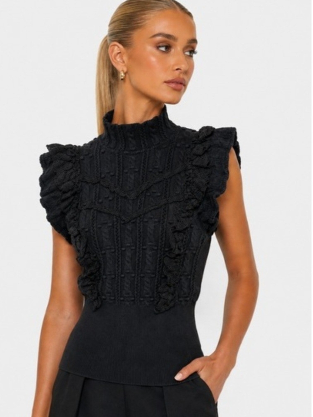 DECJUBA Black Ruffled Cable-Knit Sleeveless Top